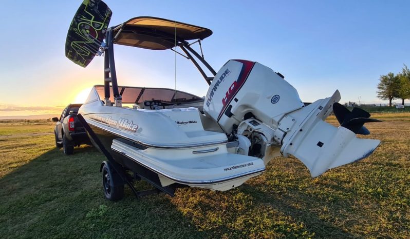 Victoria Open wake 2018 Motor Evinrude 135h 80 horas de uso full