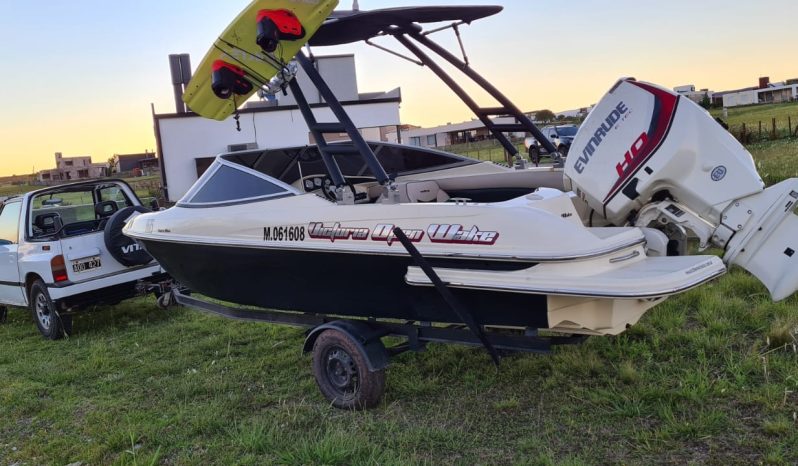 Victoria Open wake 2018 Motor Evinrude 135h 80 horas de uso full