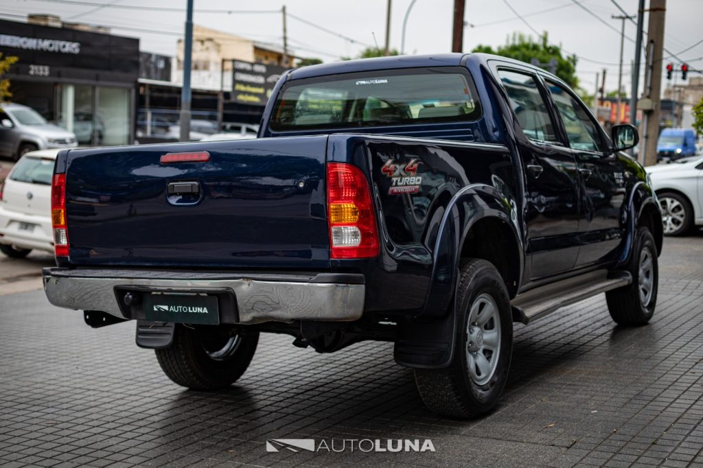 TOYOTA HILUX 3.0 TDI 4X4 DC SR AB L05