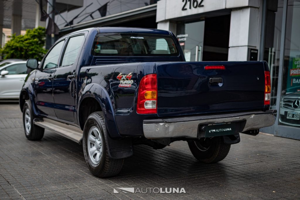 TOYOTA HILUX 3.0 TDI 4X4 DC SR AB L05