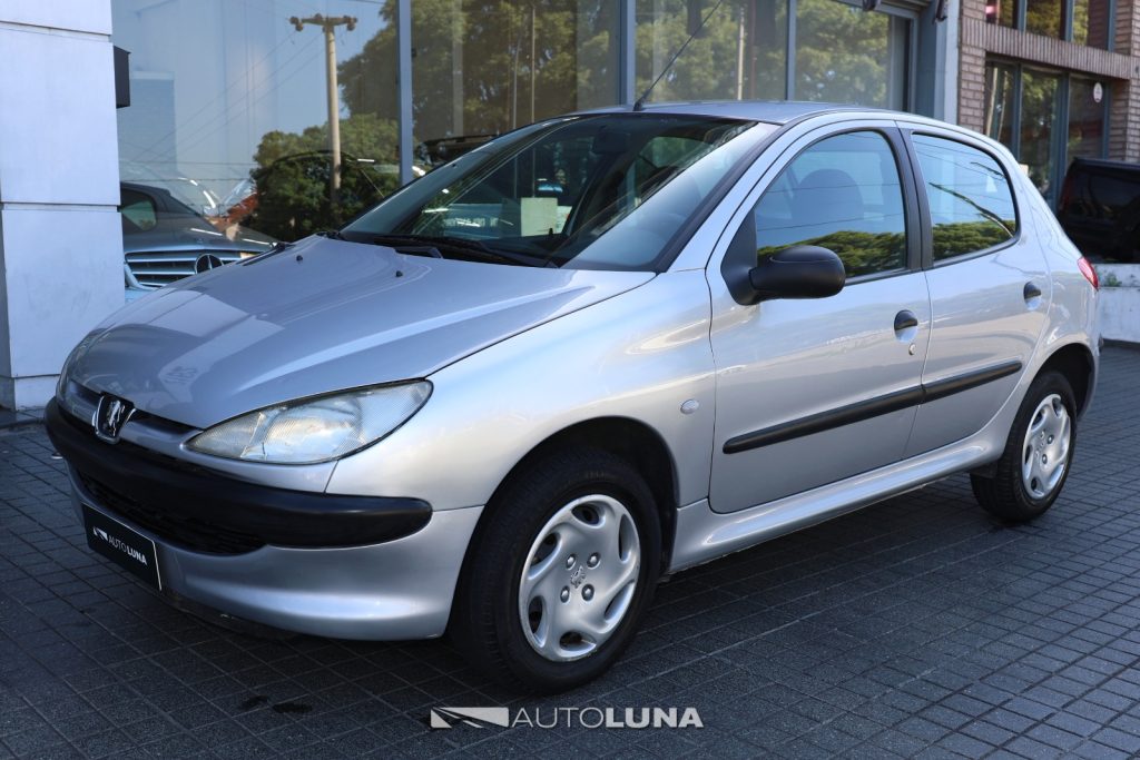 PEUGEOT 206 1.6 XR 5P L99