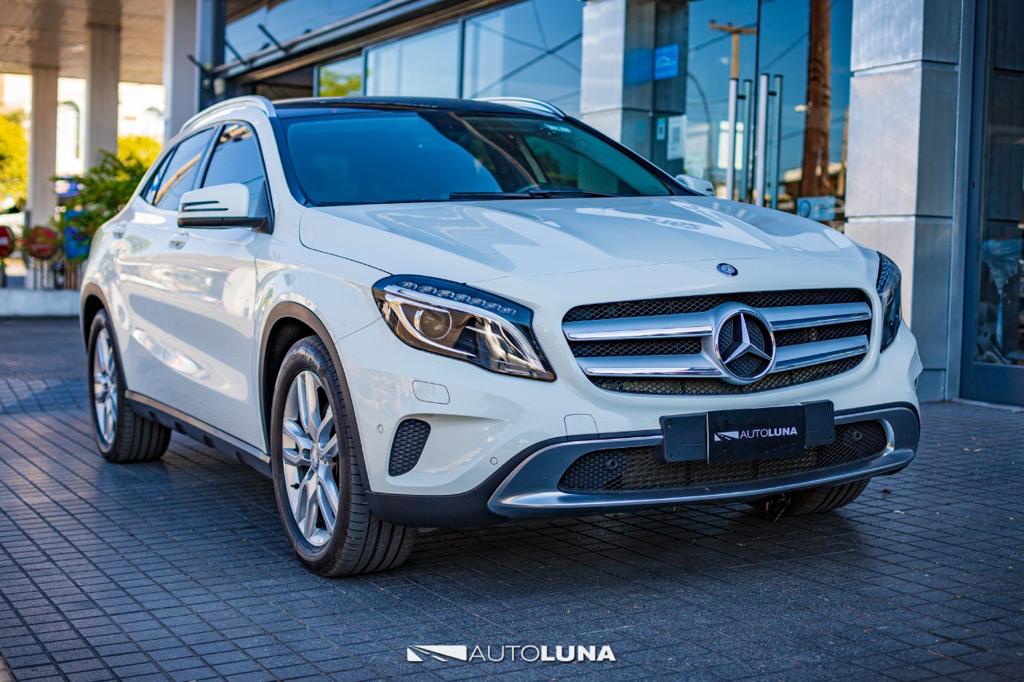 Mercedes-Benz GLA 250 4MATIC URBAN