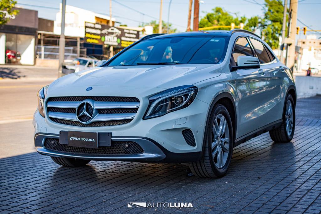 Mercedes-Benz GLA 250 4MATIC URBAN