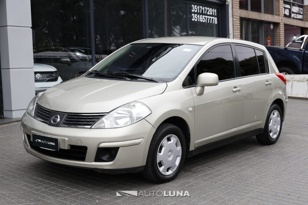 NISSAN TIIDA 1.8 VISIA 5P L08