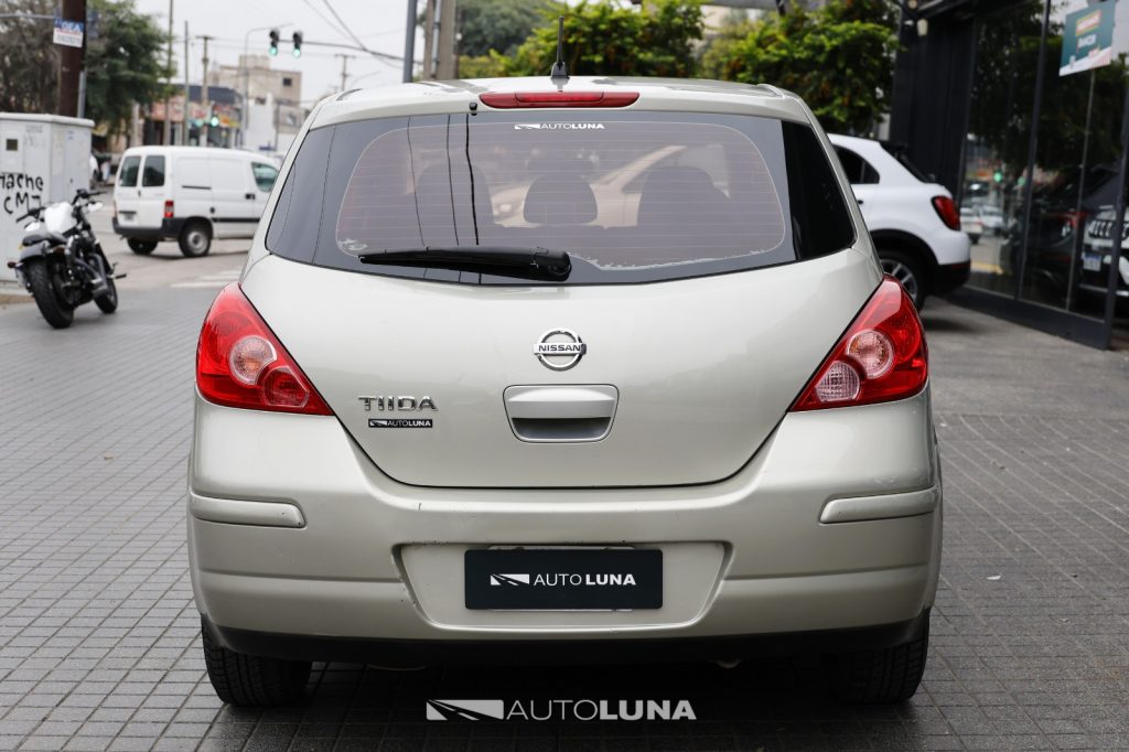 NISSAN TIIDA 1.8 VISIA 5P L08
