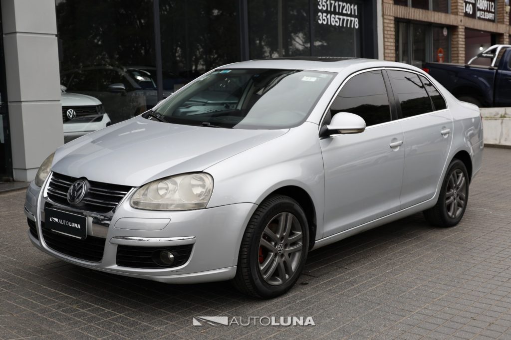 VOLKSWAGEN VENTO 2.5 170HP LUXURY L07