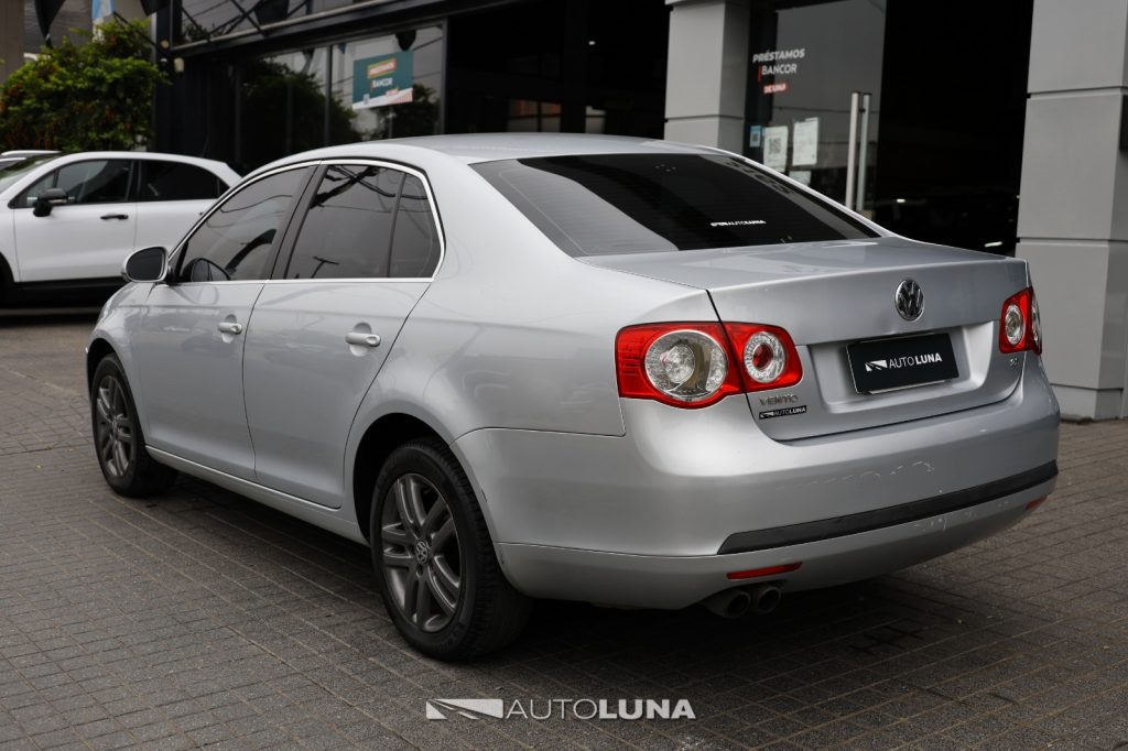VOLKSWAGEN VENTO 2.5 170HP LUXURY L07