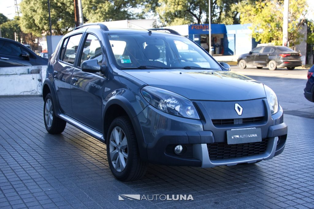 RENAULT SANDERO STEPWAY 1.6 PRIVILEGE L12
