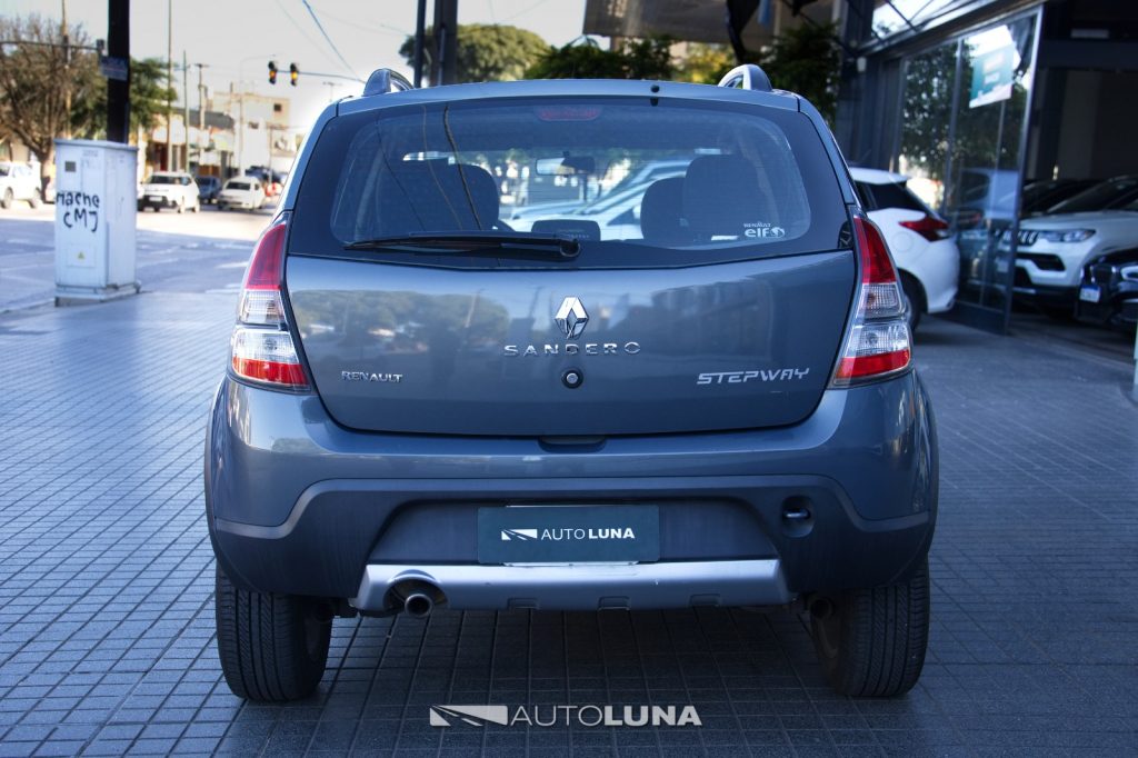 RENAULT SANDERO STEPWAY 1.6 PRIVILEGE L12