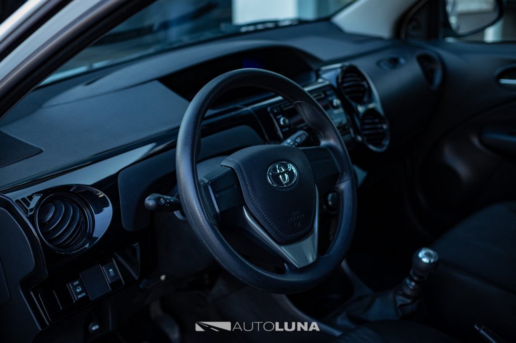 TOYOTA ETIOS 1.5 X MT6 5P