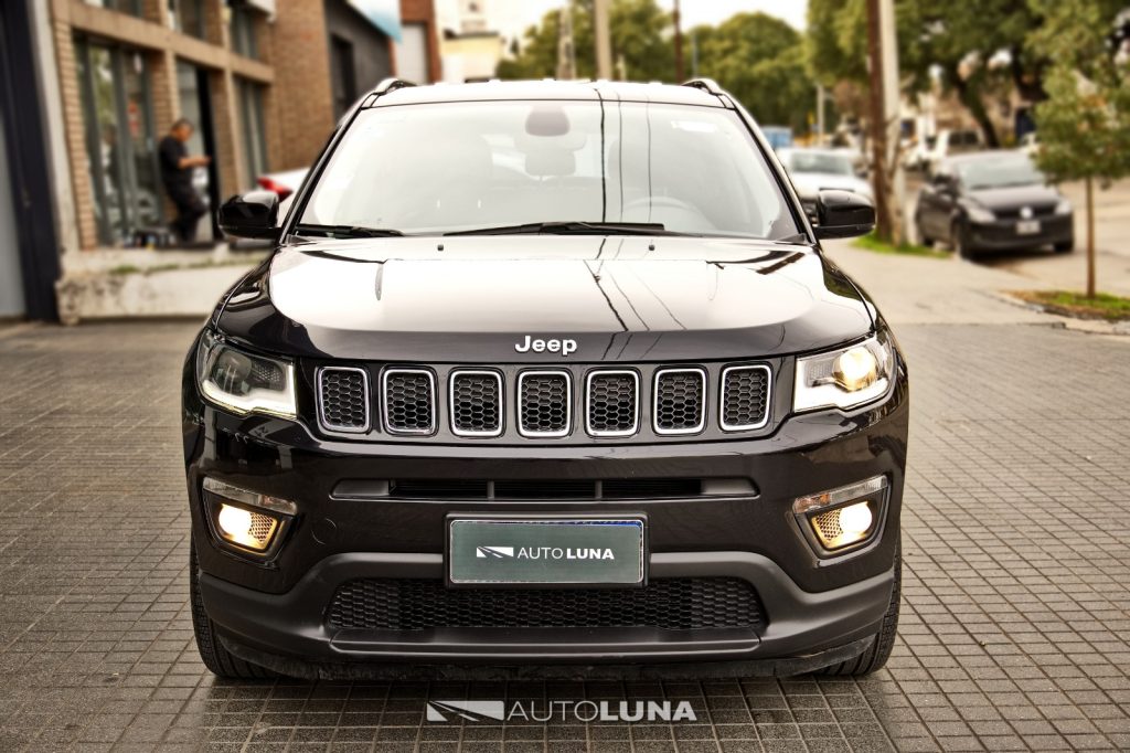 JEEP COMPASS 2.4 LONGITUDE AT6 4X2 L18
