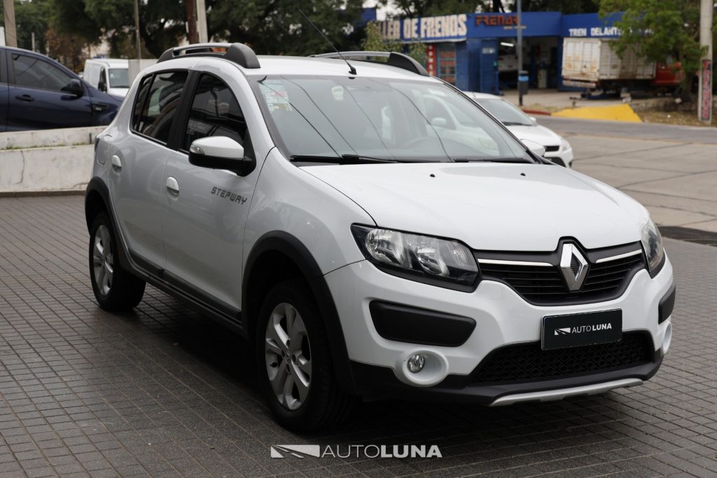 RENAULT SANDERO STEPWAY 1.6 VOLCOM L18