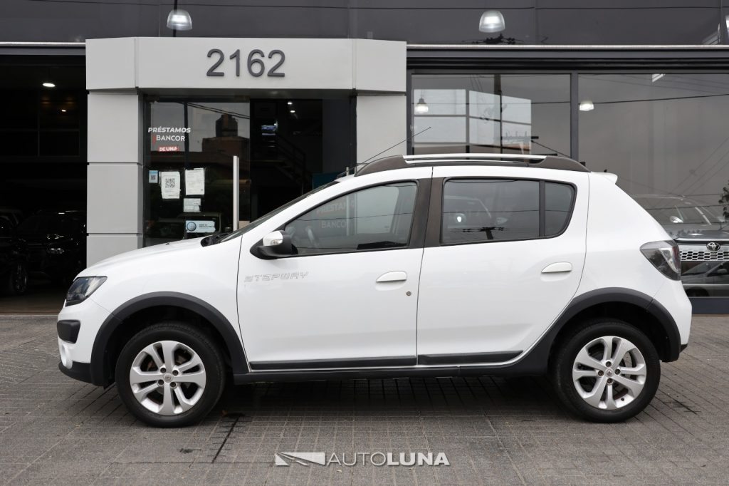 RENAULT SANDERO STEPWAY 1.6 VOLCOM L18