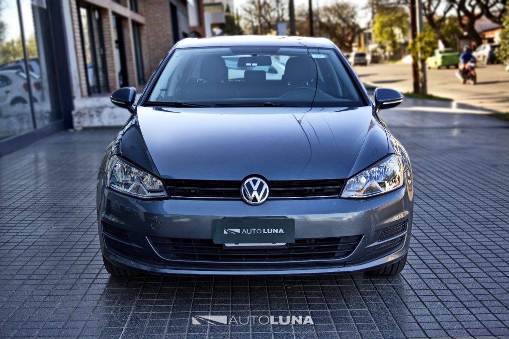 VOLKSWAGEN GOLF 1.6 VII FSI TRENDLINE L15