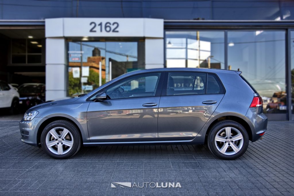 VOLKSWAGEN GOLF 1.6 VII FSI TRENDLINE L15