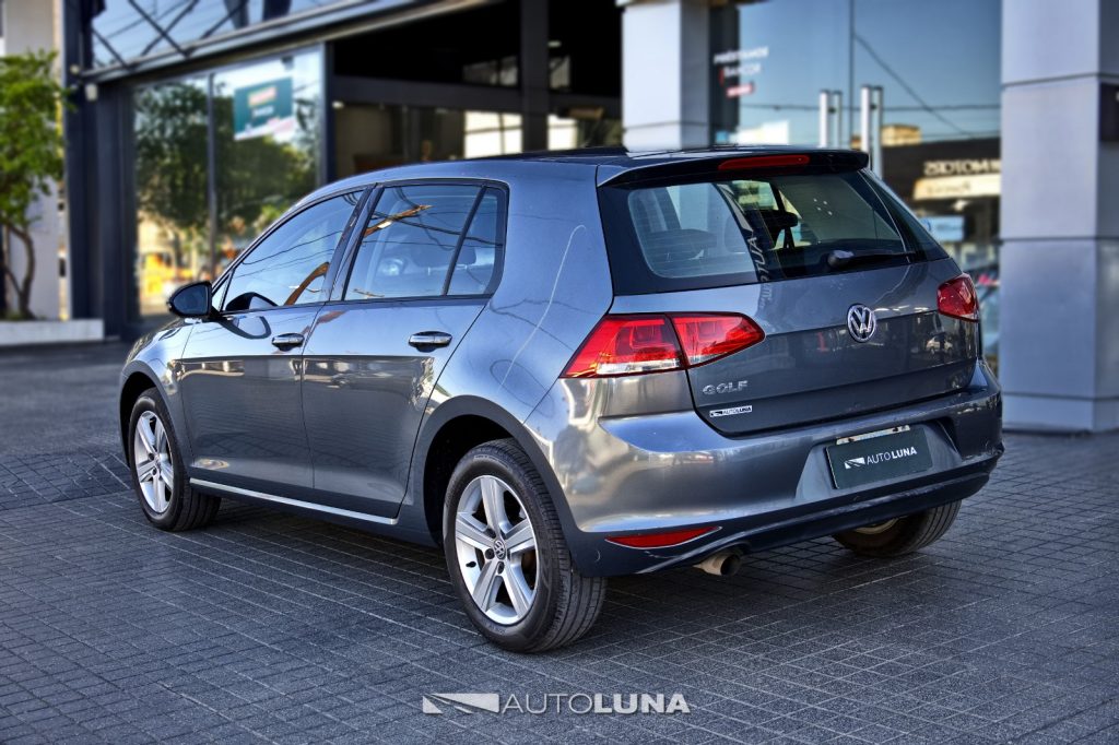 VOLKSWAGEN GOLF 1.6 VII FSI TRENDLINE L15