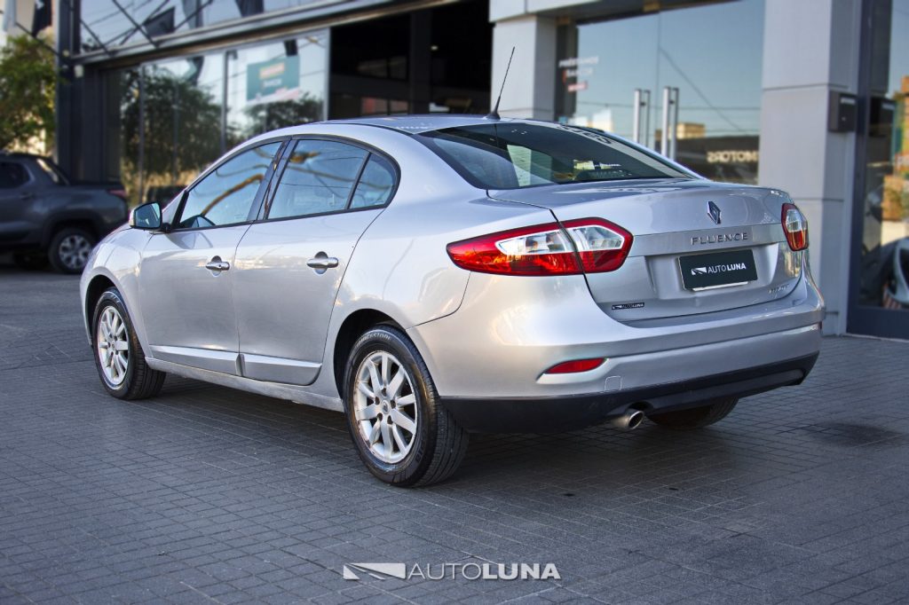 RENAULT FLUENCE 2.0 LUXE L10