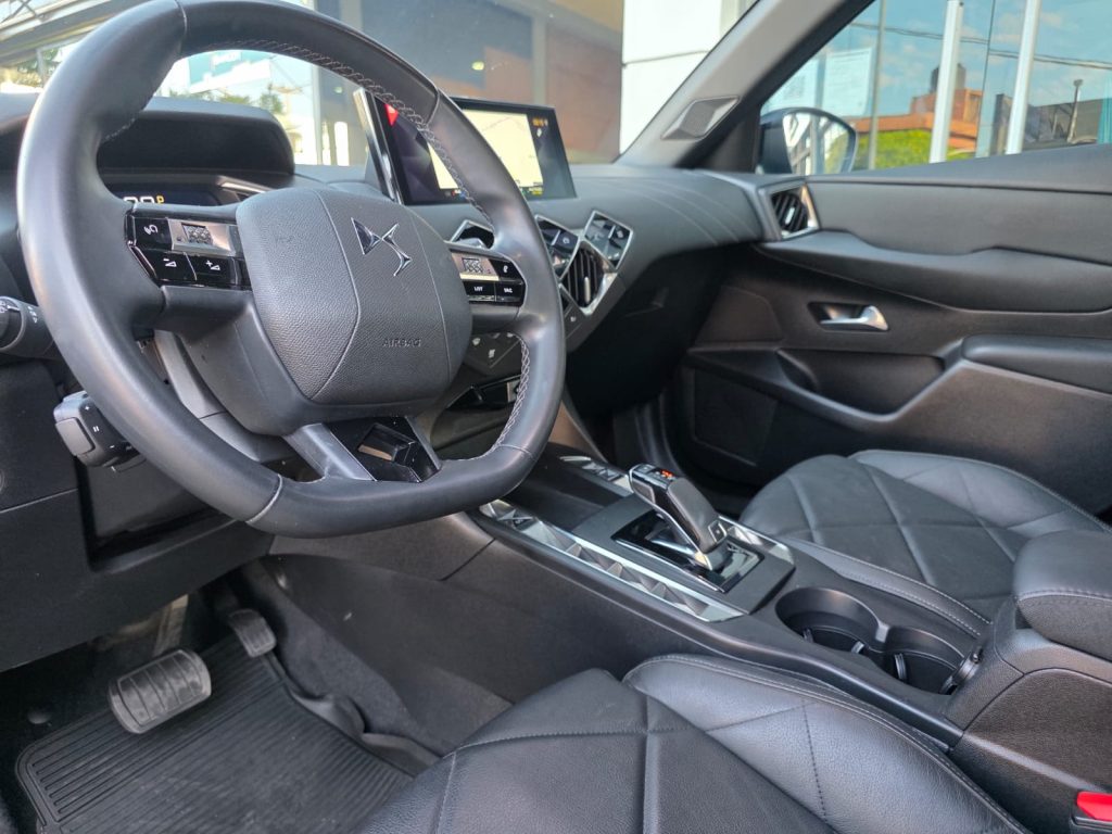 DS AUTOMOBILES DS3 1.2 T CROSSBACK RIVOLI PURETECH AT8