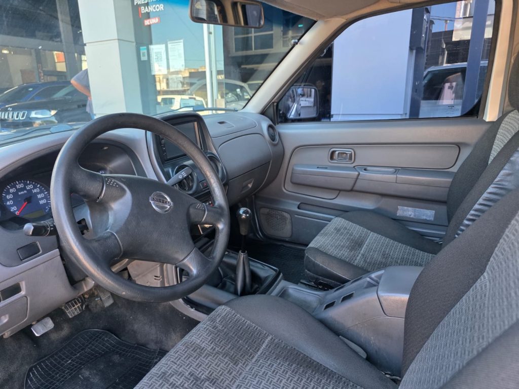 NISSAN FRONTIER 2.5 4X2 NP 300 L10