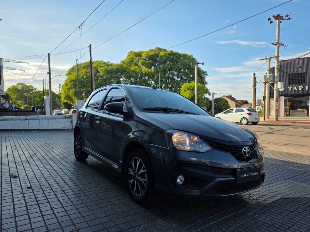 TOYOTA ETIOS 1.5 XLS PACK MT6 5P
