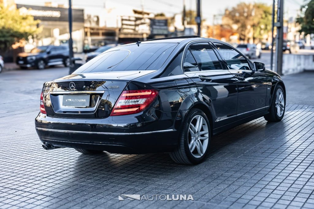 Mercedes-Benz C 250 CGI BLUEEFFICIENCY AVANTGARDE SPORT AT