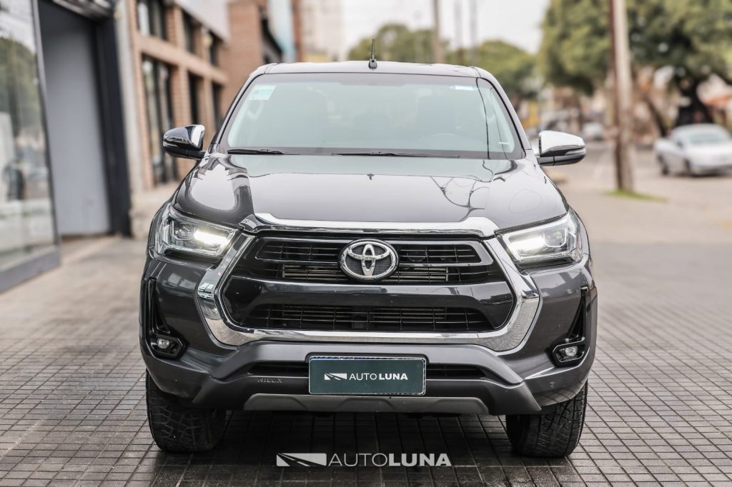 TOYOTA HILUX 2.8 TDI 4X2 DC SRV AT6 L21