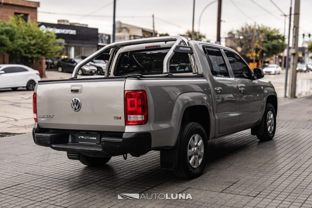 VOLKSWAGEN AMAROK 2.0 TD 180HP 4X2 DC TRENDLINE L12